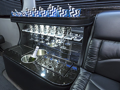 Tampa Bay Party Bus - Limo Coach Service